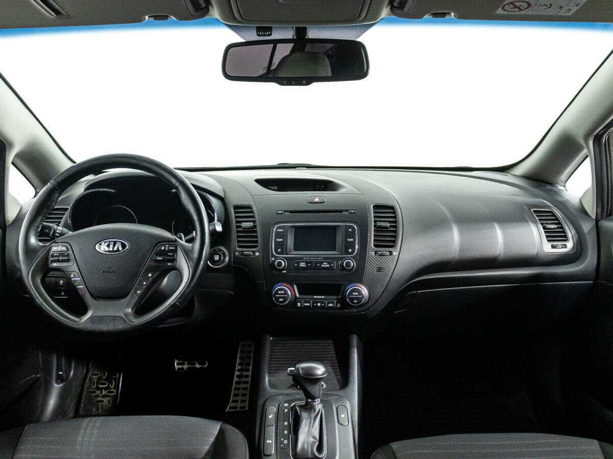 Kia Cerato с пробегом — 2015 год. Фото: #12