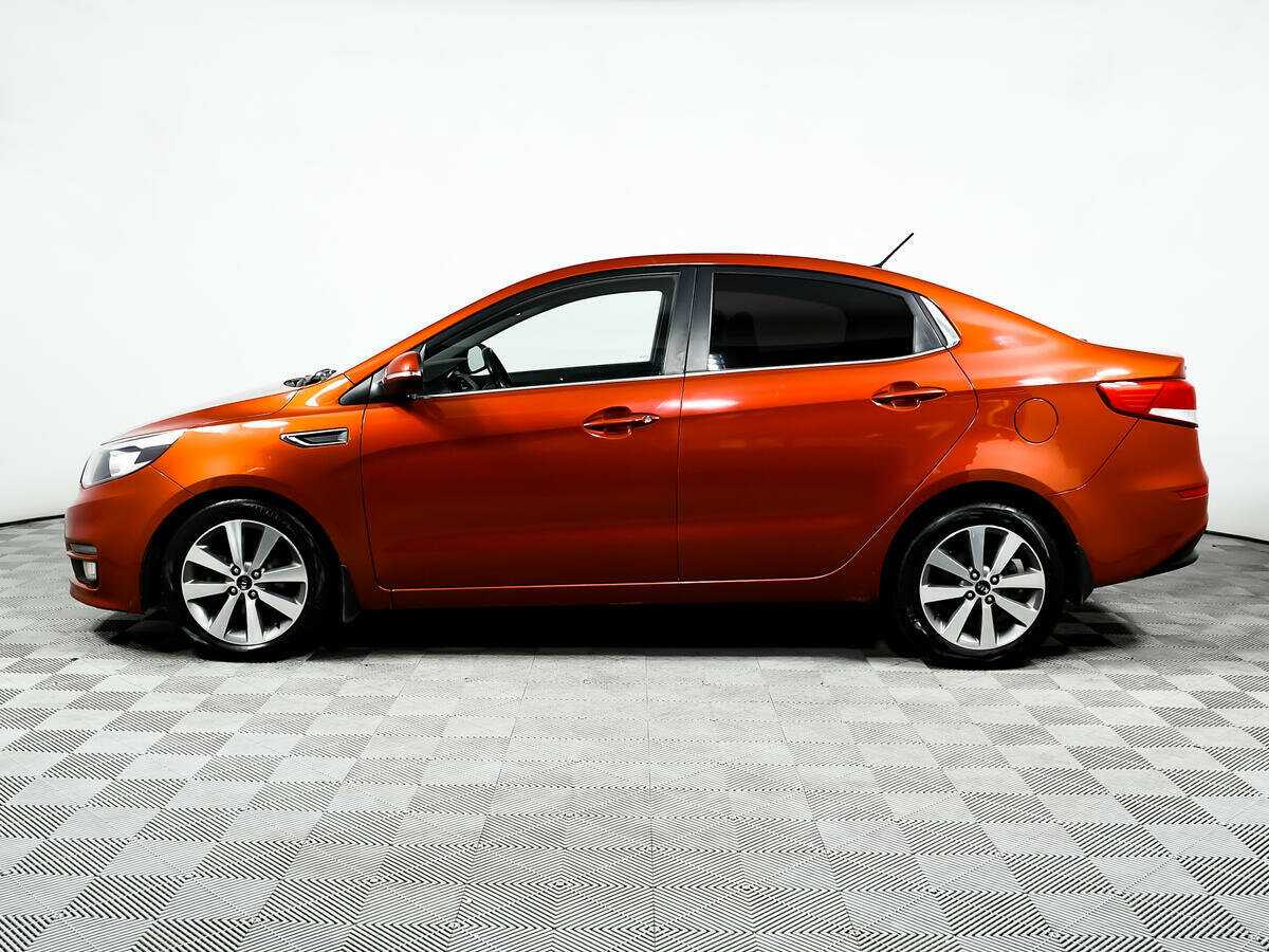Kia Rio с пробегом — 2015 год. Фото: #6