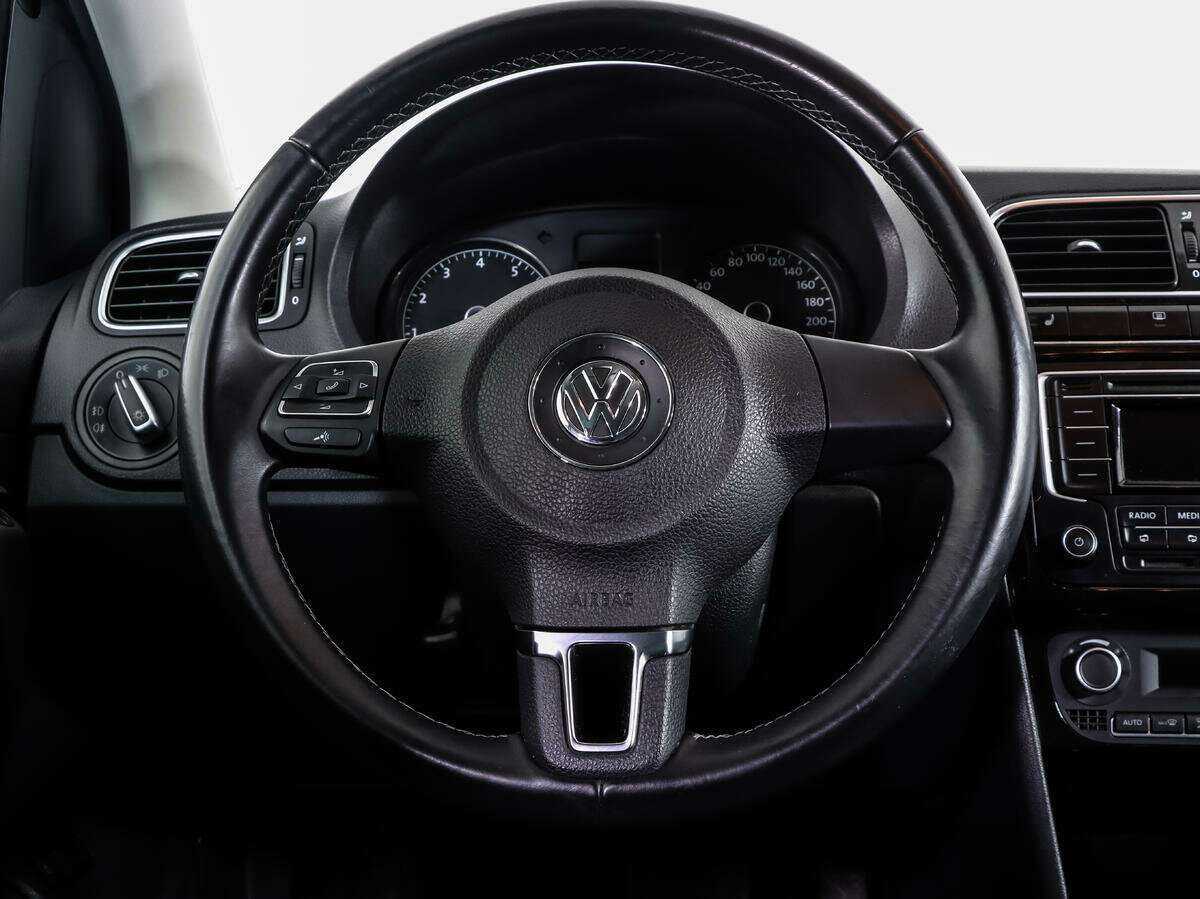 Volkswagen Polo с пробегом — 2014 год. Фото: #11