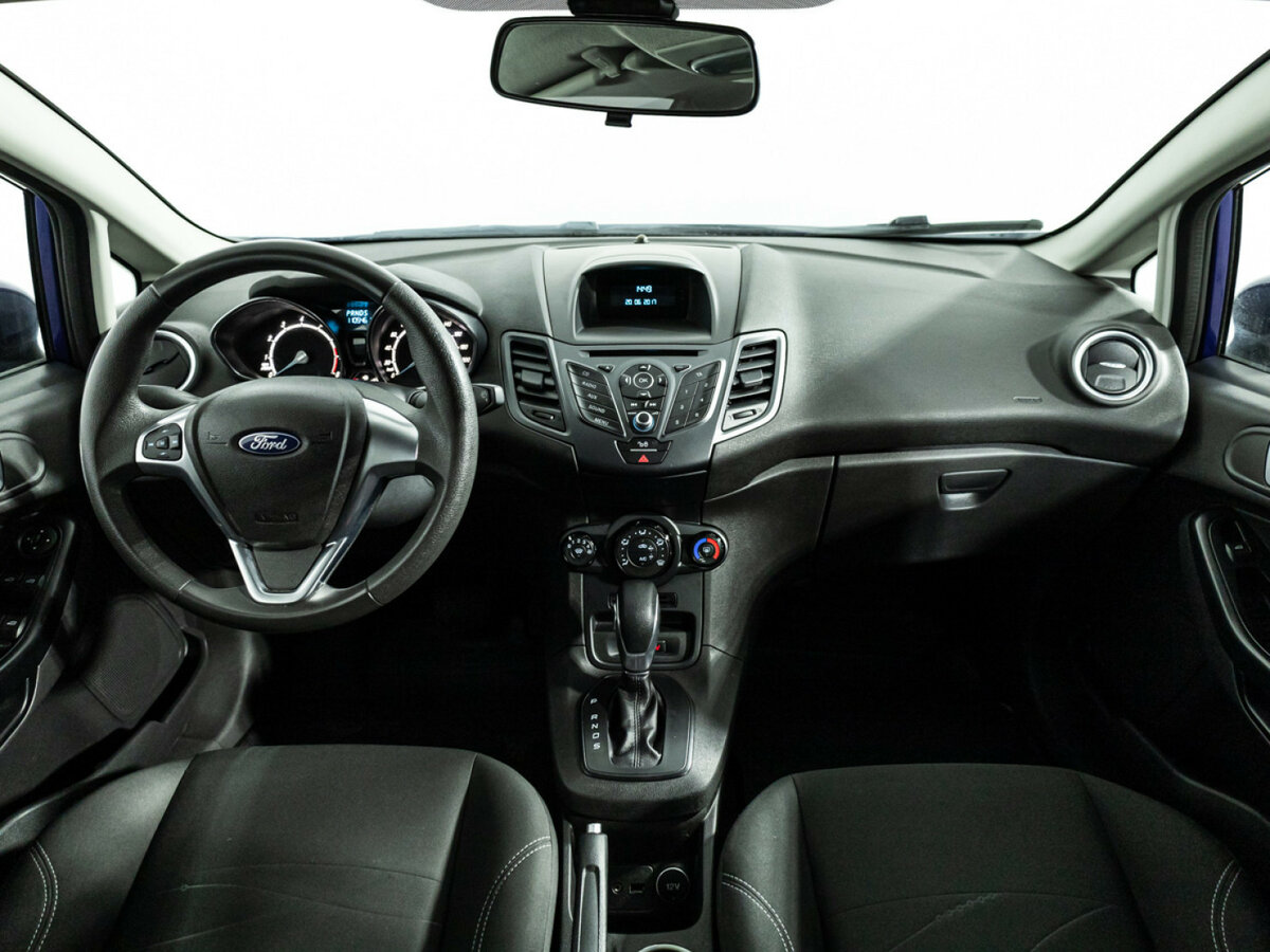 Ford Fiesta с пробегом — 2016 год. Фото: #12