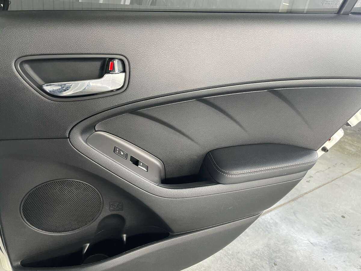 Kia Cerato с пробегом — 2014 год. Фото: #25