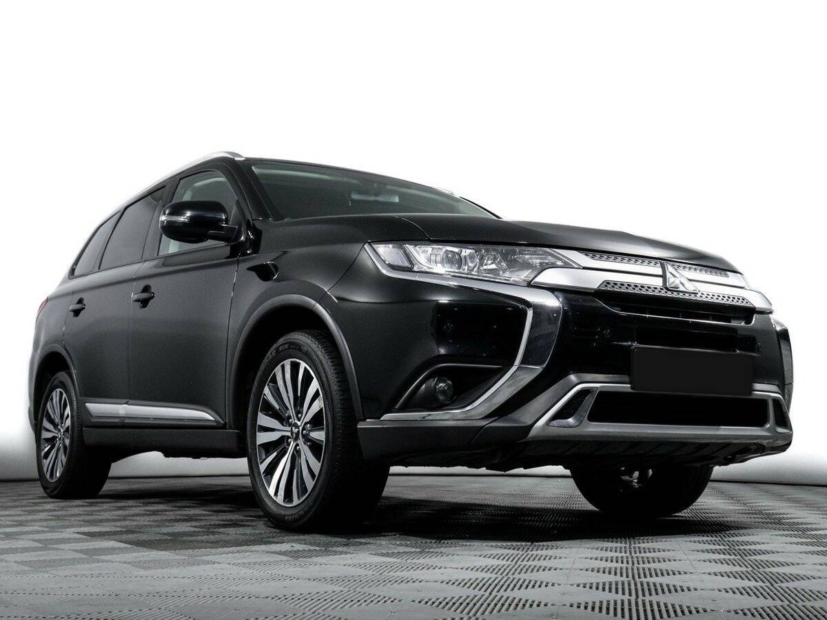 Mitsubishi Outlander с пробегом — 2021 год. Фото: #16