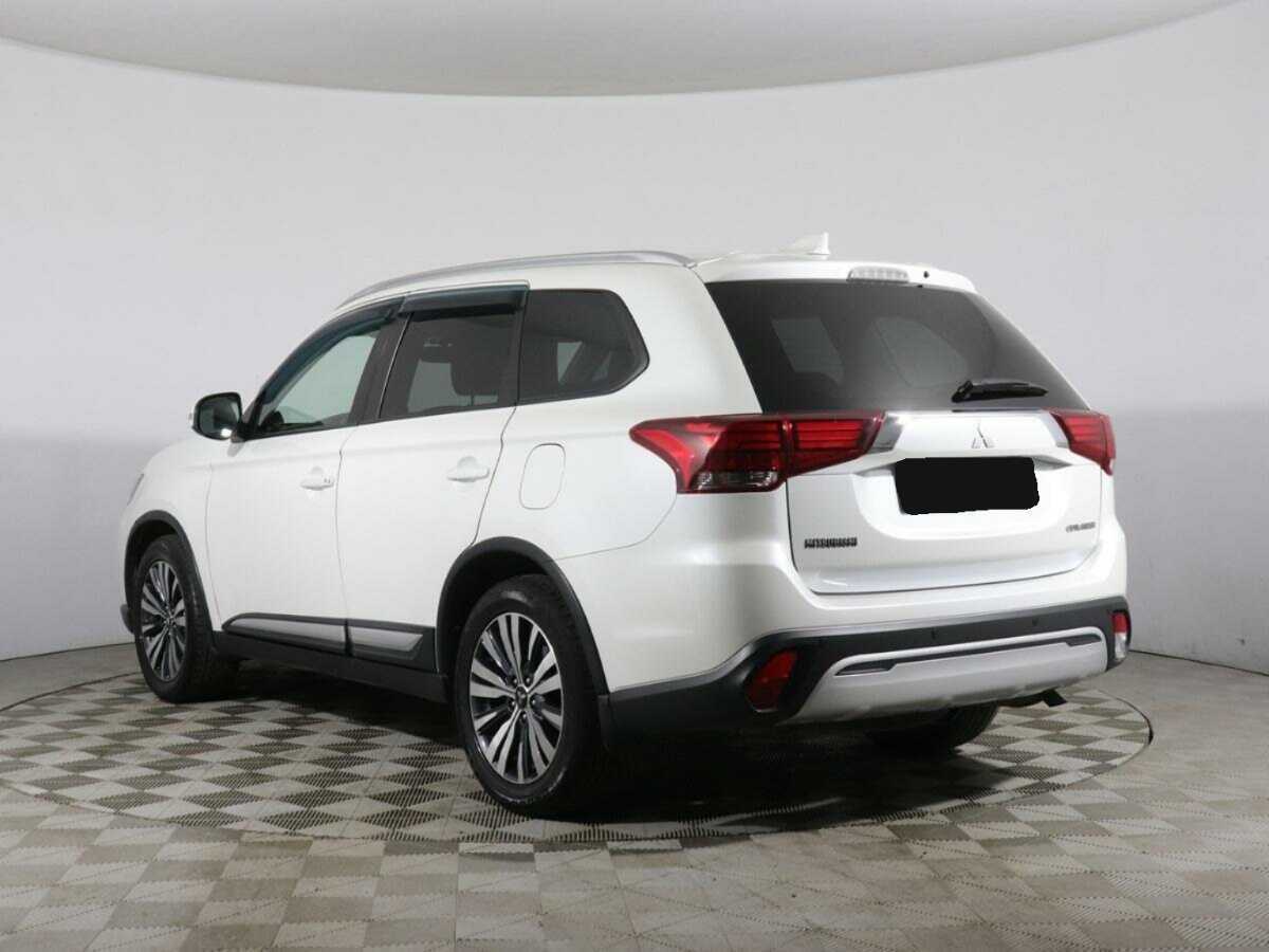Mitsubishi Outlander с пробегом — 2019 год. Фото: #6