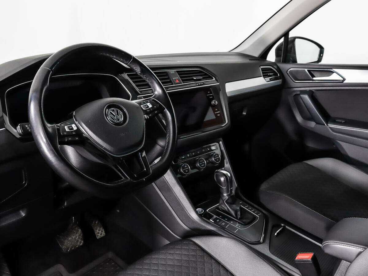 Volkswagen Tiguan с пробегом — 2017 год. Фото: #8