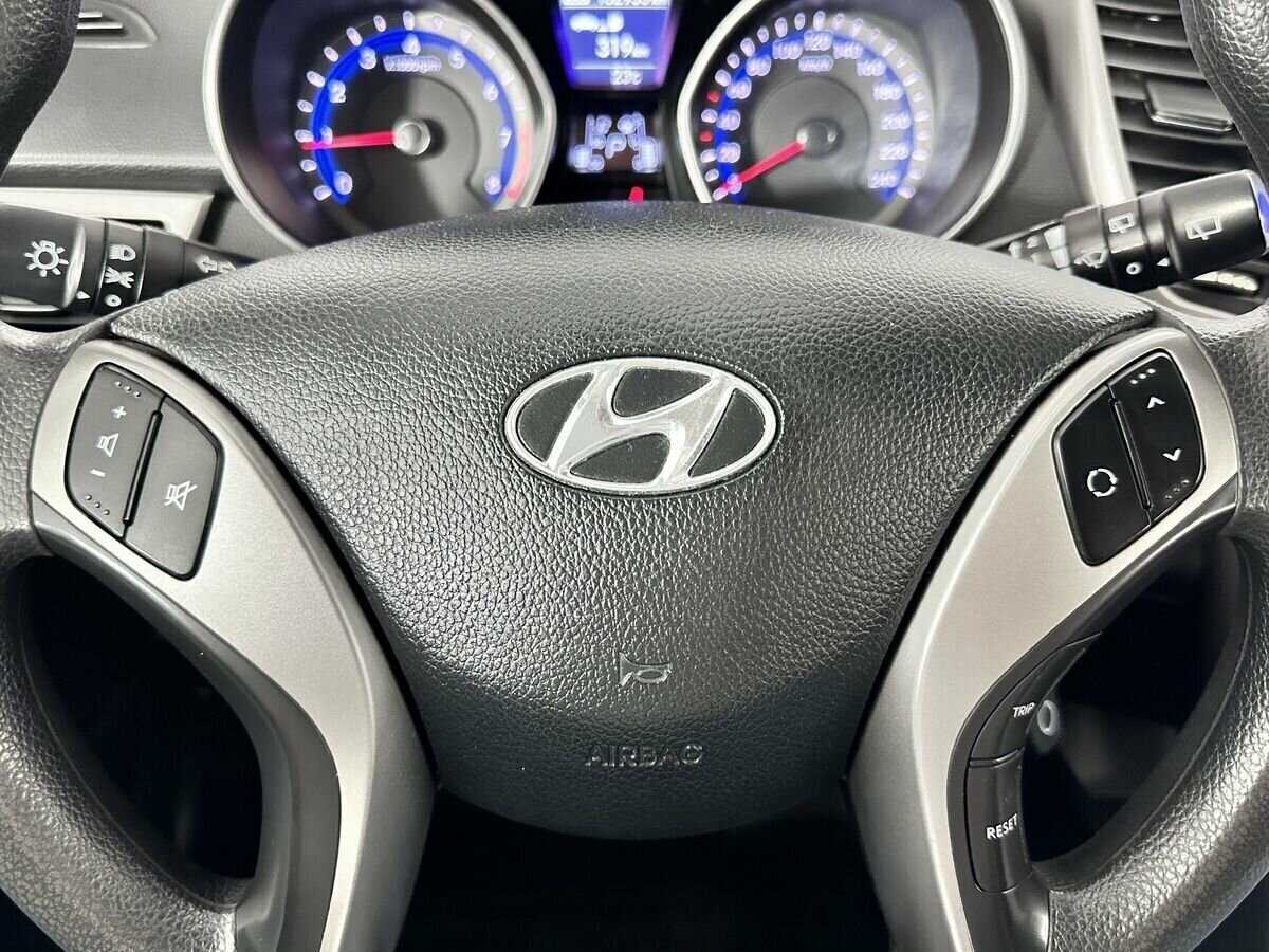 Hyundai i30 с пробегом — 2014 год. Фото: #10