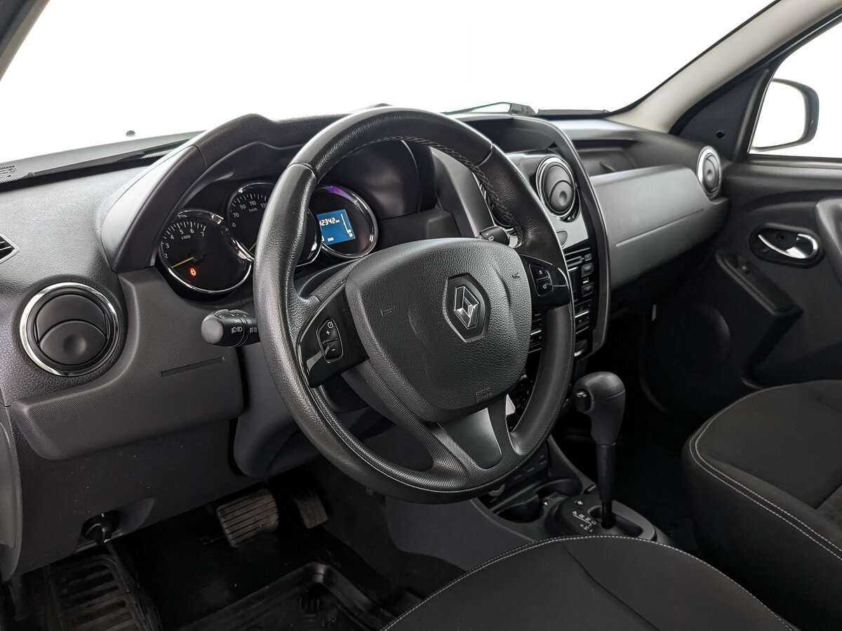 Renault Duster с пробегом — 2016 год. Фото: #9