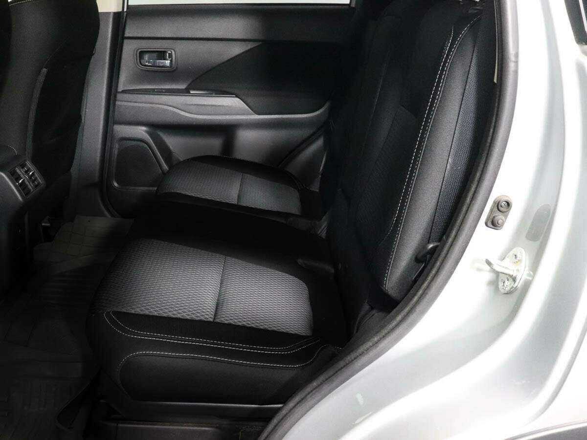 Mitsubishi Outlander с пробегом — 2019 год. Фото: #7