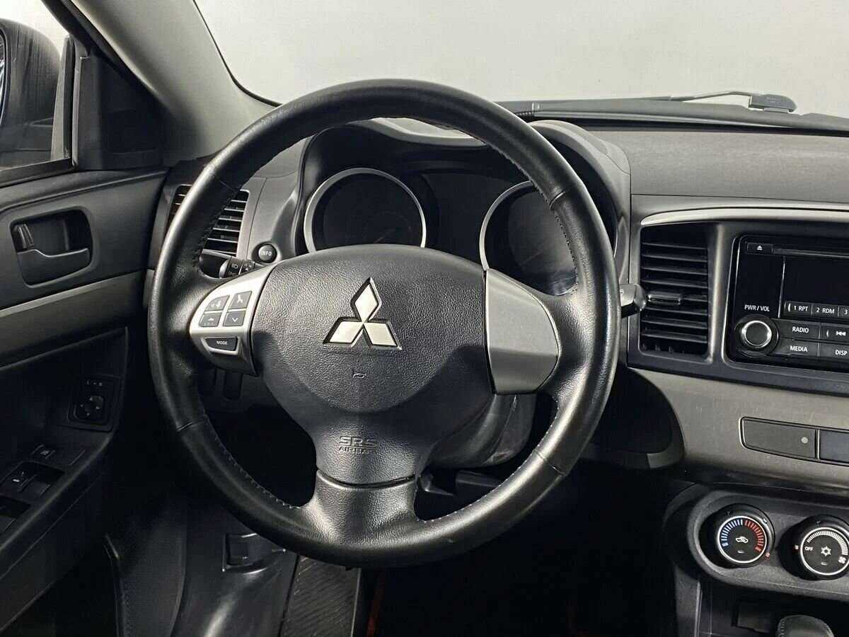 Mitsubishi Lancer с пробегом — 2012 год. Фото: #8