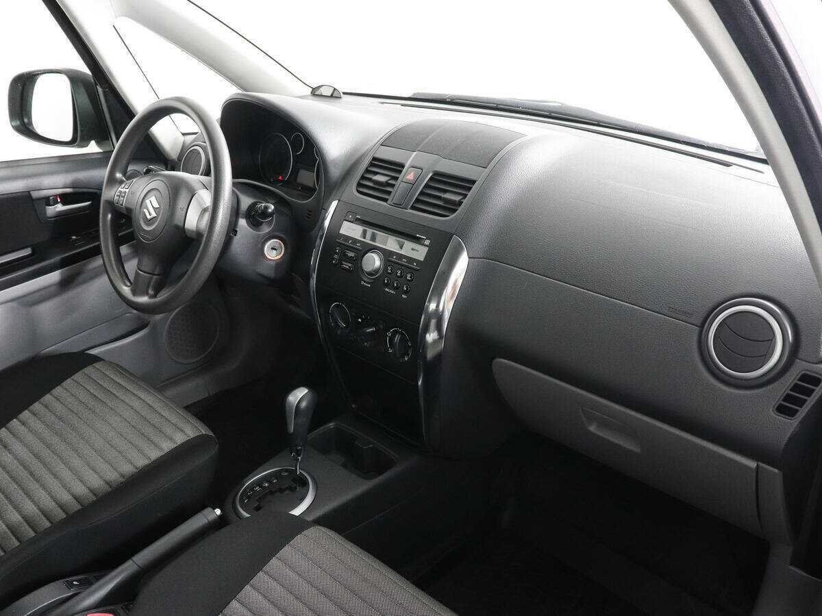 Suzuki SX4 с пробегом — 2014 год. Фото: #9