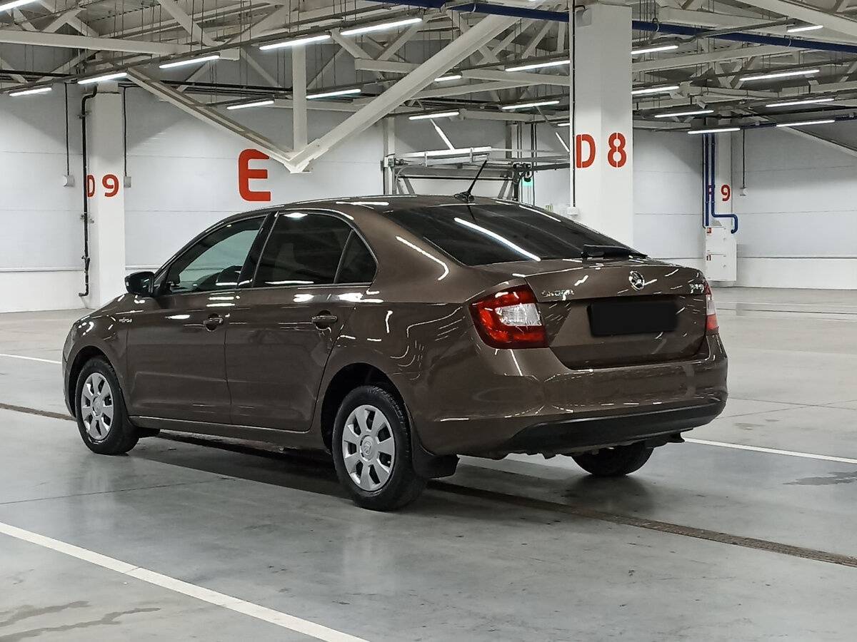 Skoda Rapid с пробегом — 2019 год. Фото: #6