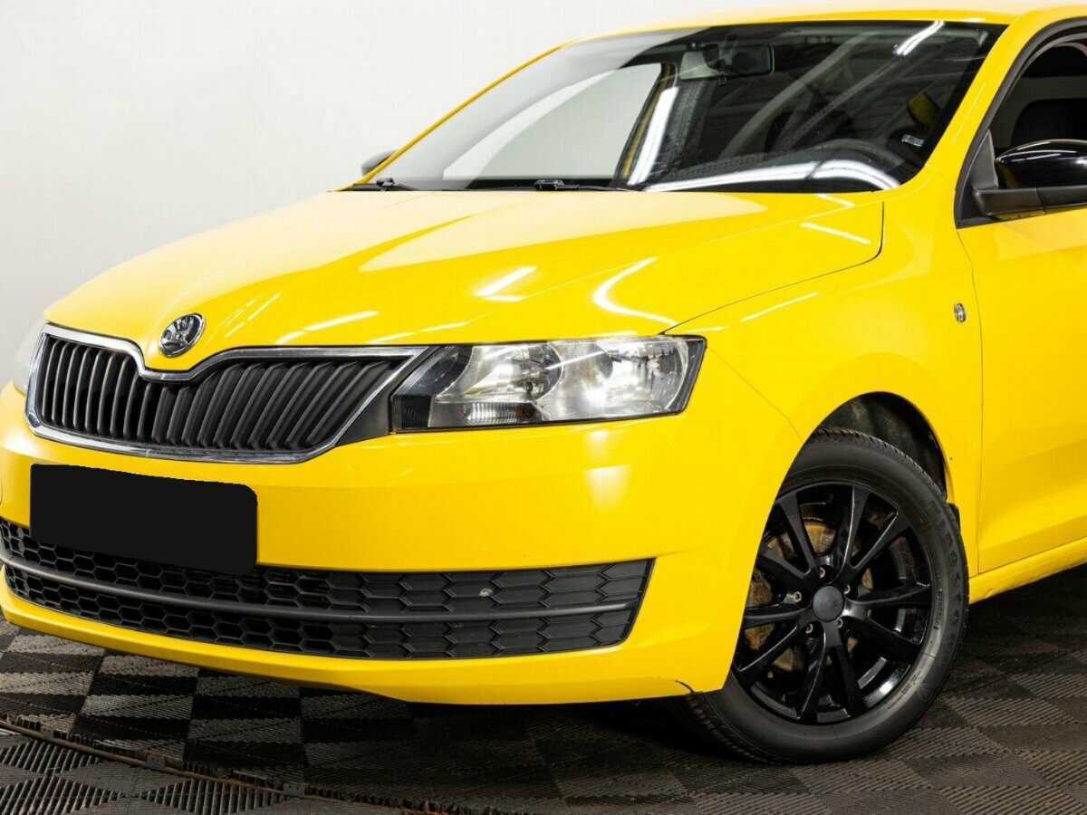 Skoda Rapid с пробегом — 2017 год. Фото: #6