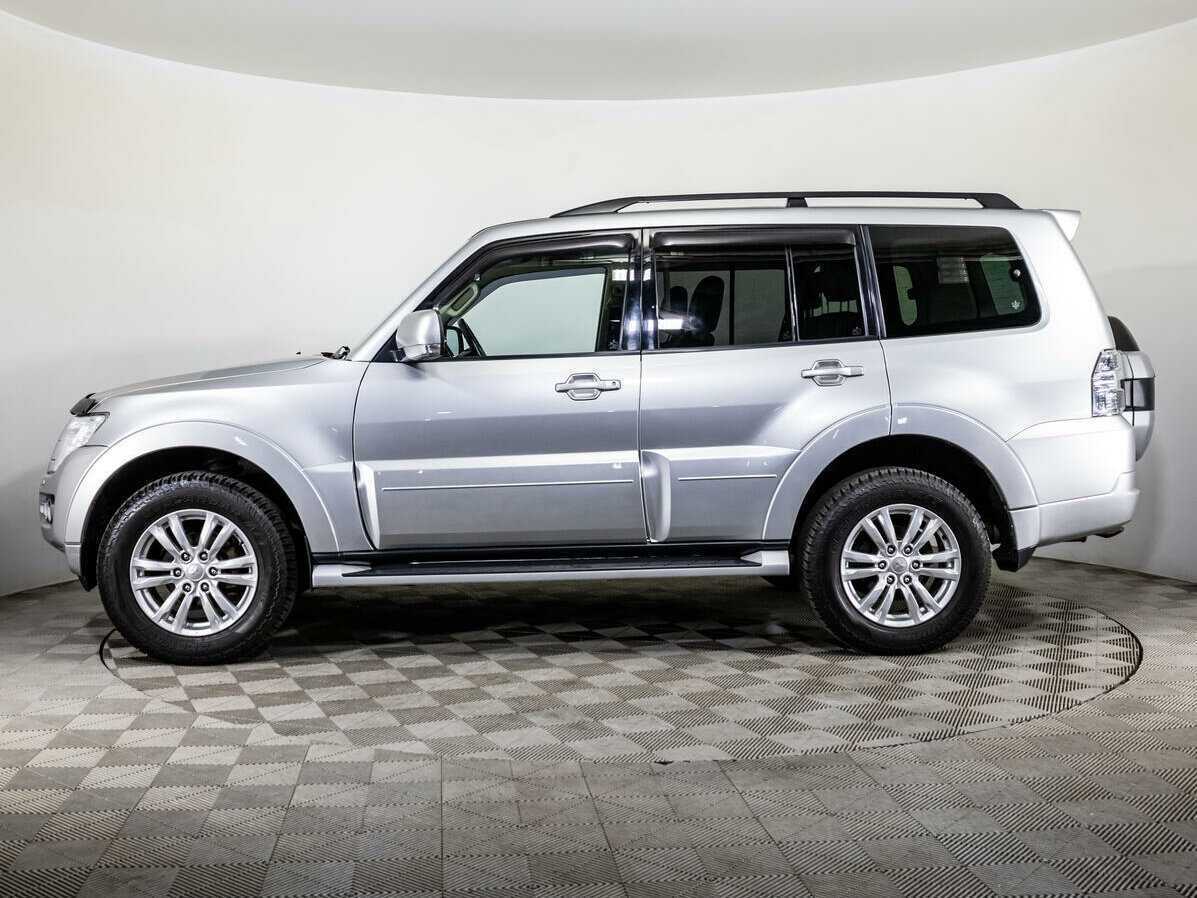Mitsubishi Pajero с пробегом — 2017 год. Фото: #7