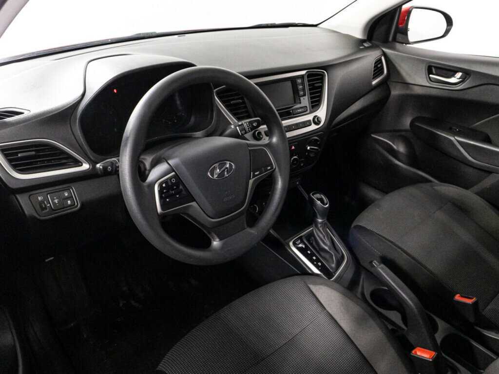 Hyundai Solaris с пробегом — 2019 год. Фото: #10