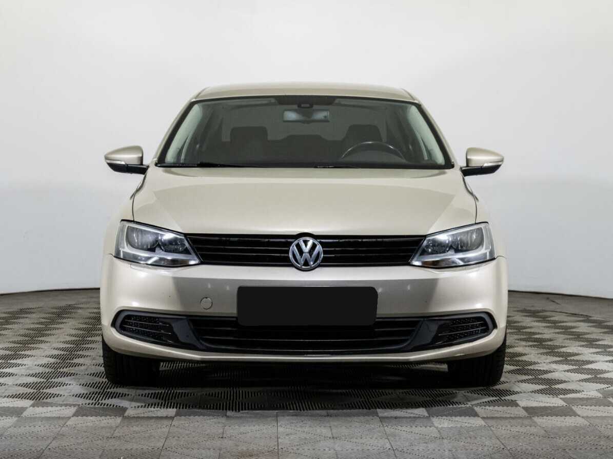 Volkswagen Jetta с пробегом — 2012 год. Фото: #1