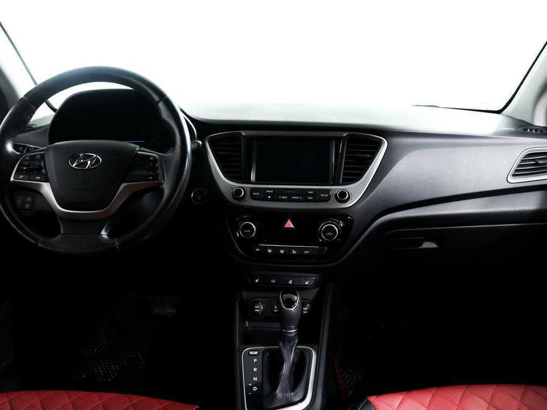 Hyundai Solaris с пробегом — 2017 год. Фото: #10