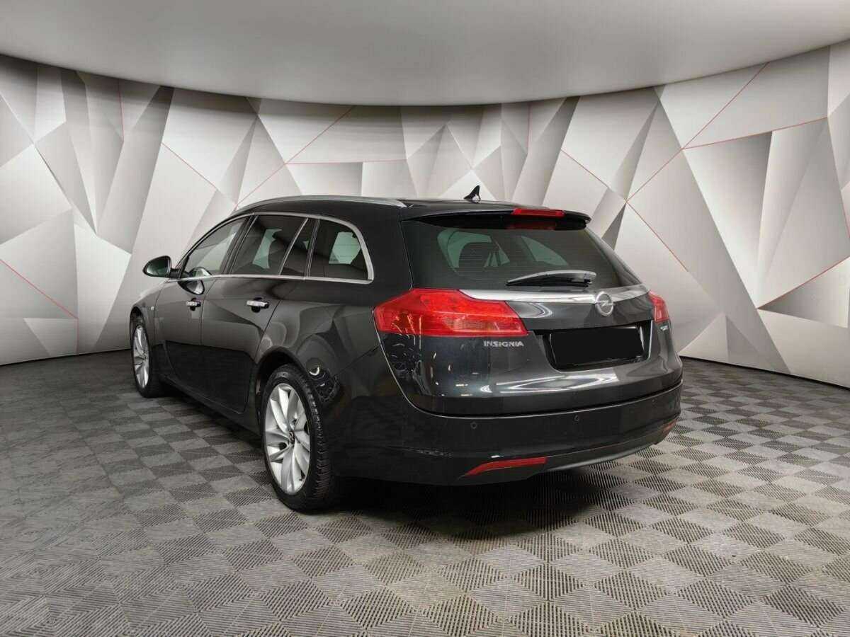 Opel Insignia с пробегом — 2013 год. Фото: #3