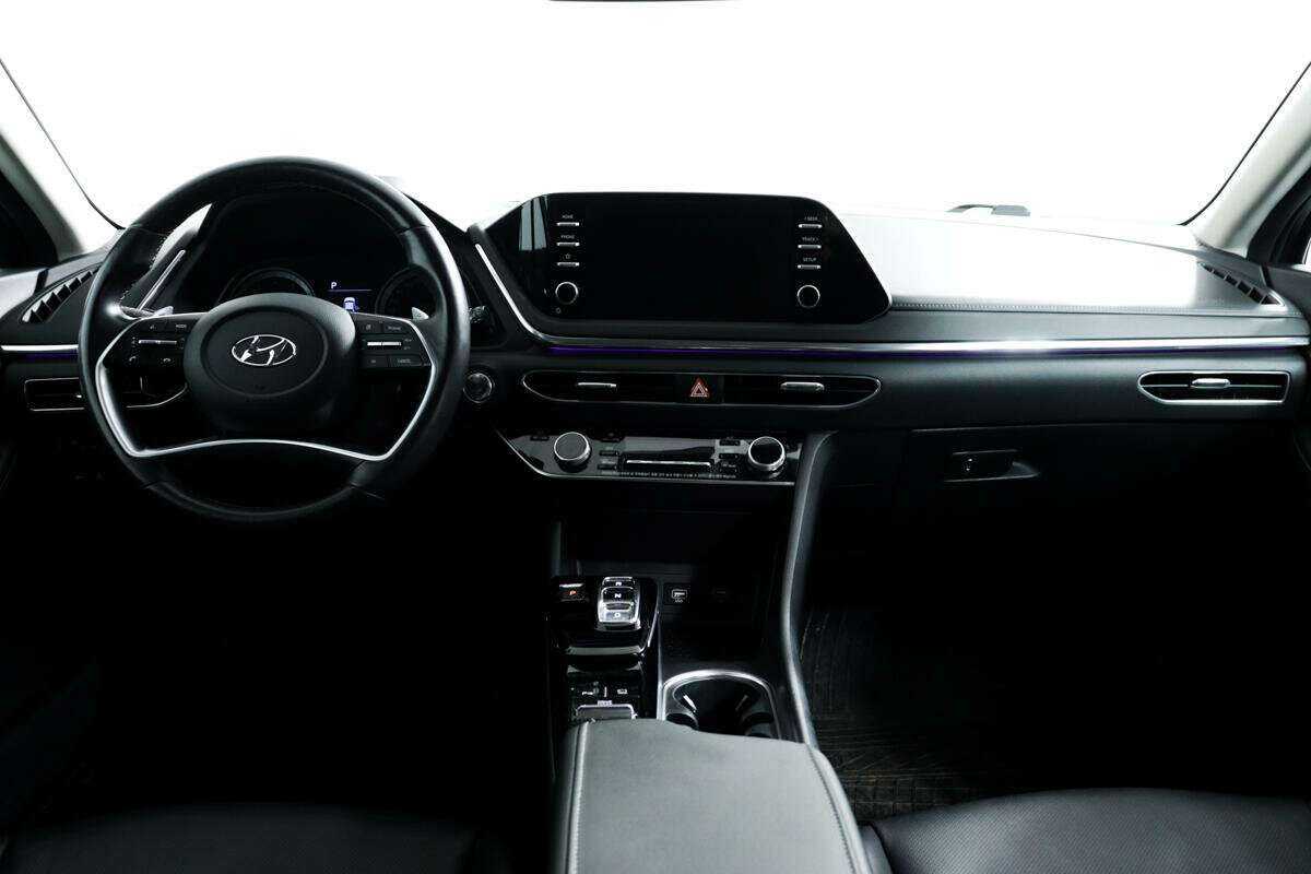 Hyundai Sonata с пробегом — 2021 год. Фото: #10