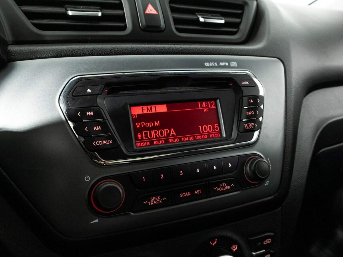 Kia Rio с пробегом — 2014 год. Фото: #15