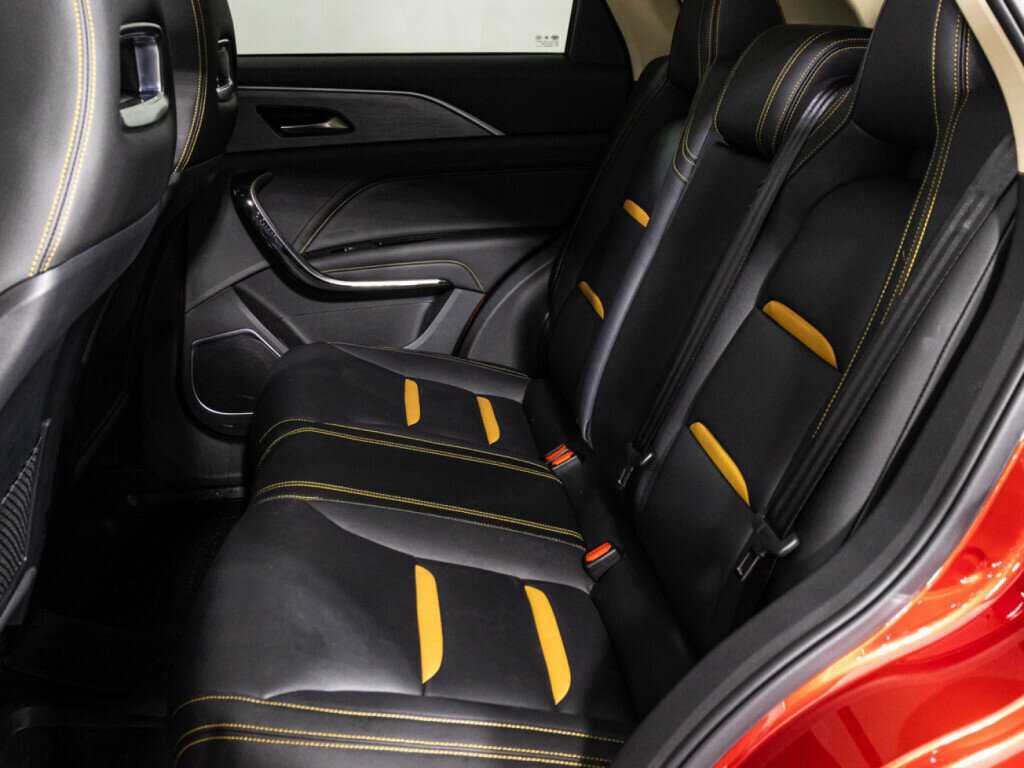 FAW Bestune T77 с пробегом — 2023 год. Фото: #9