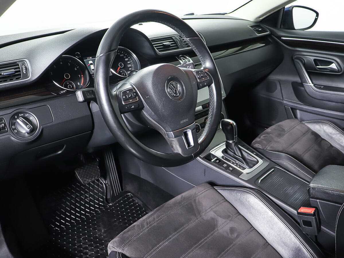 Volkswagen Passat CC с пробегом — 2013 год. Фото: #12