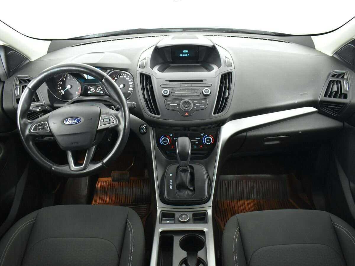 Ford Kuga с пробегом — 2017 год. Фото: #9