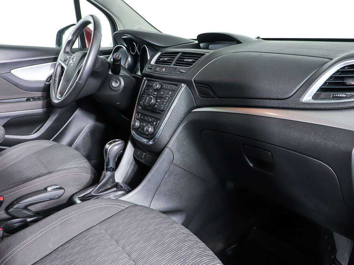 Opel Mokka с пробегом — 2014 год. Фото: #8