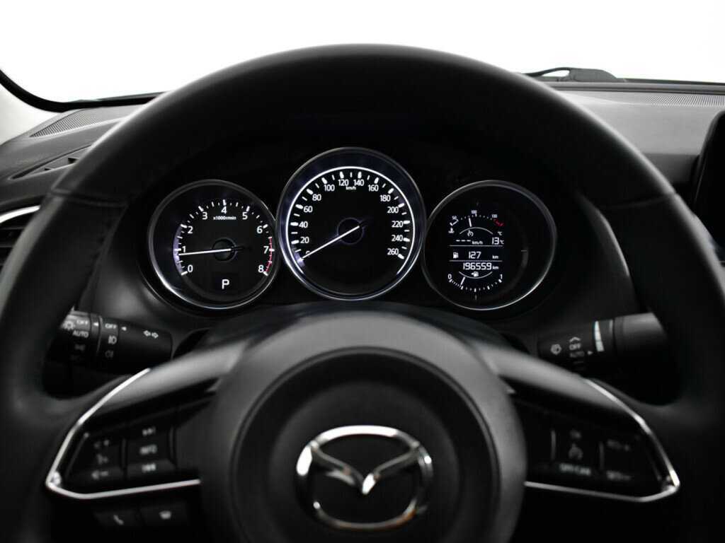 Mazda 6 с пробегом — 2017 год. Фото: #10