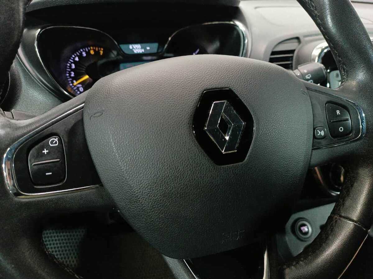 Renault Kaptur с пробегом — 2016 год. Фото: #12