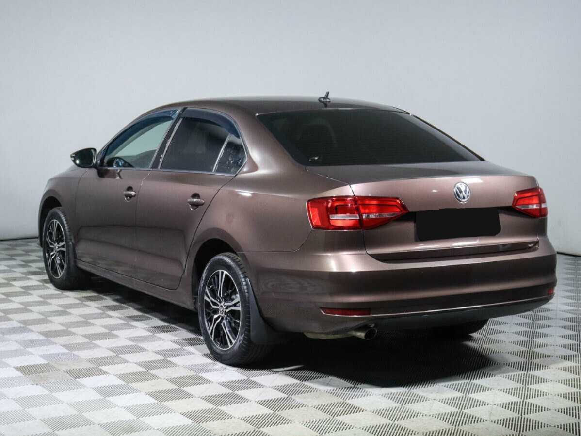 Volkswagen Jetta с пробегом — 2015 год. Фото: #5