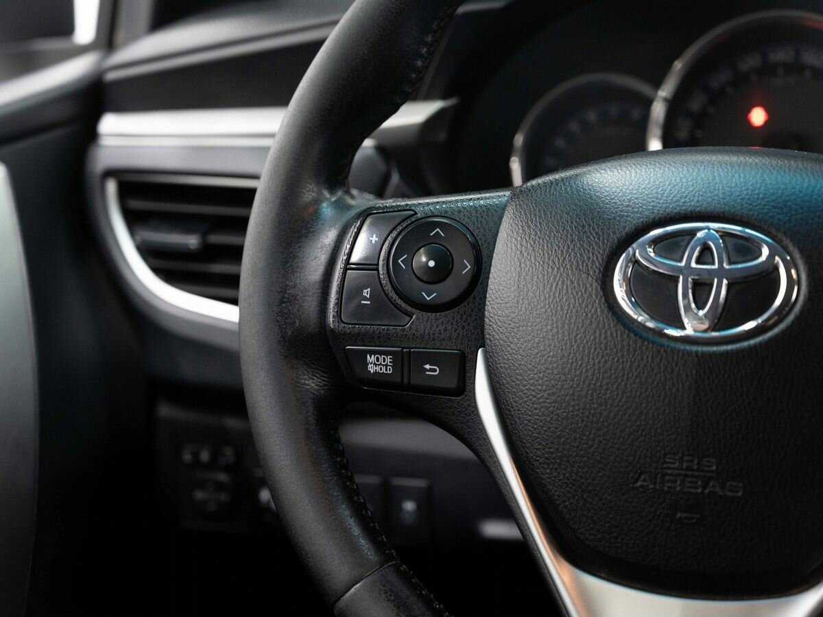 Toyota Corolla с пробегом — 2013 год. Фото: #16