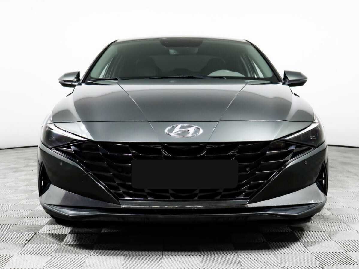 Hyundai Elantra с пробегом — 2021 год. Фото: #1