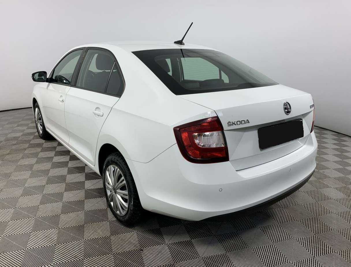 Skoda Rapid с пробегом — 2019 год. Фото: #6