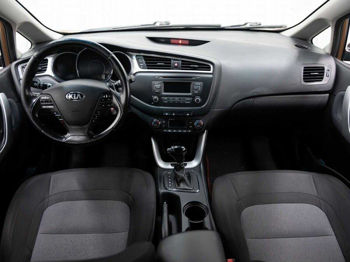 Kia Ceed с пробегом — 2017 год. Фото: #12