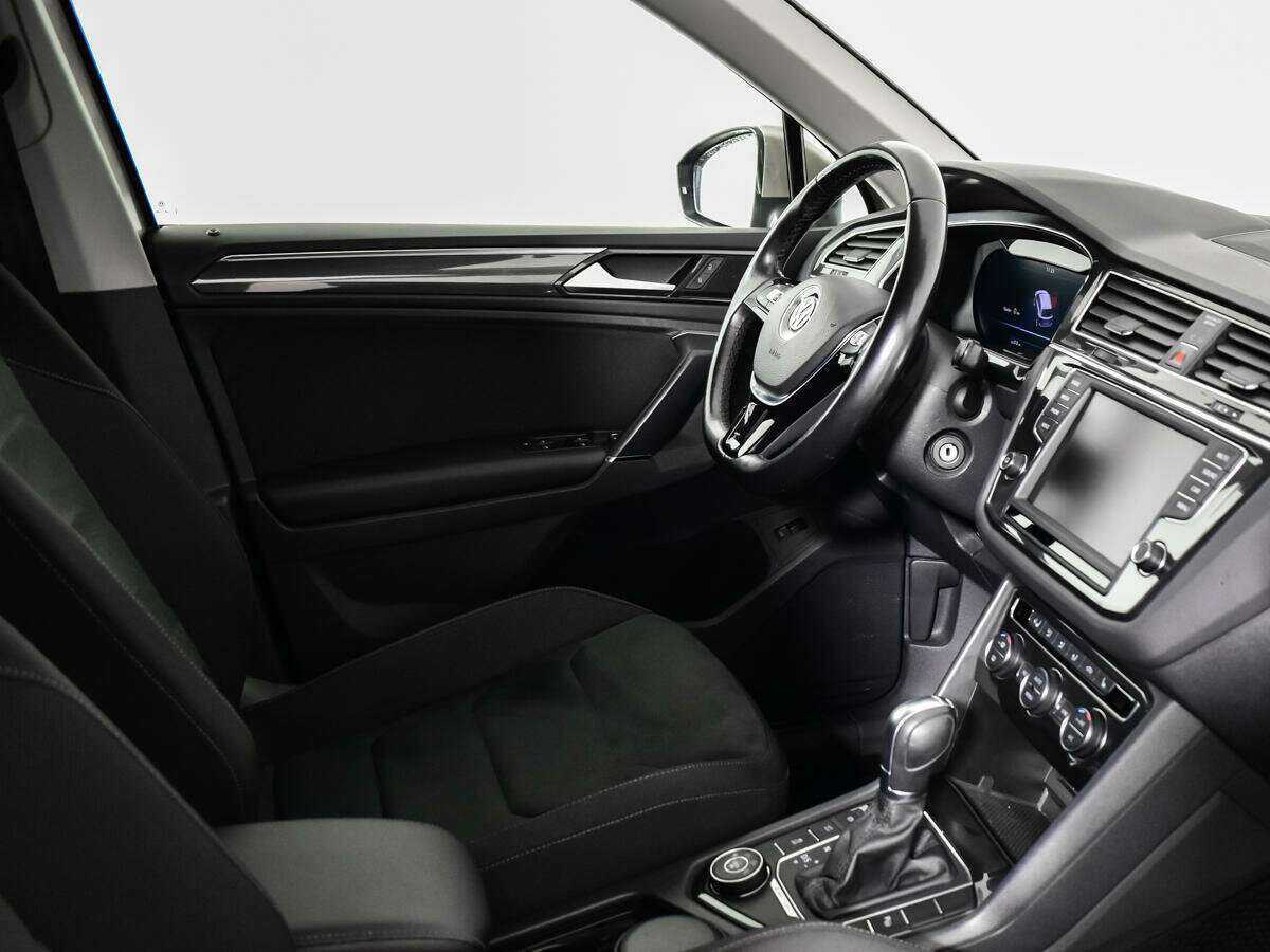 Volkswagen Tiguan с пробегом — 2017 год. Фото: #4