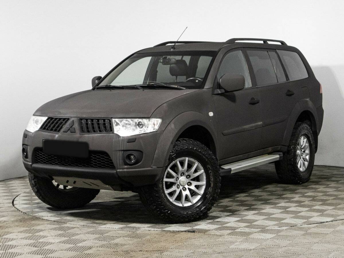 Mitsubishi Pajero Sport с пробегом — 2012 год. Посмотреть фото
