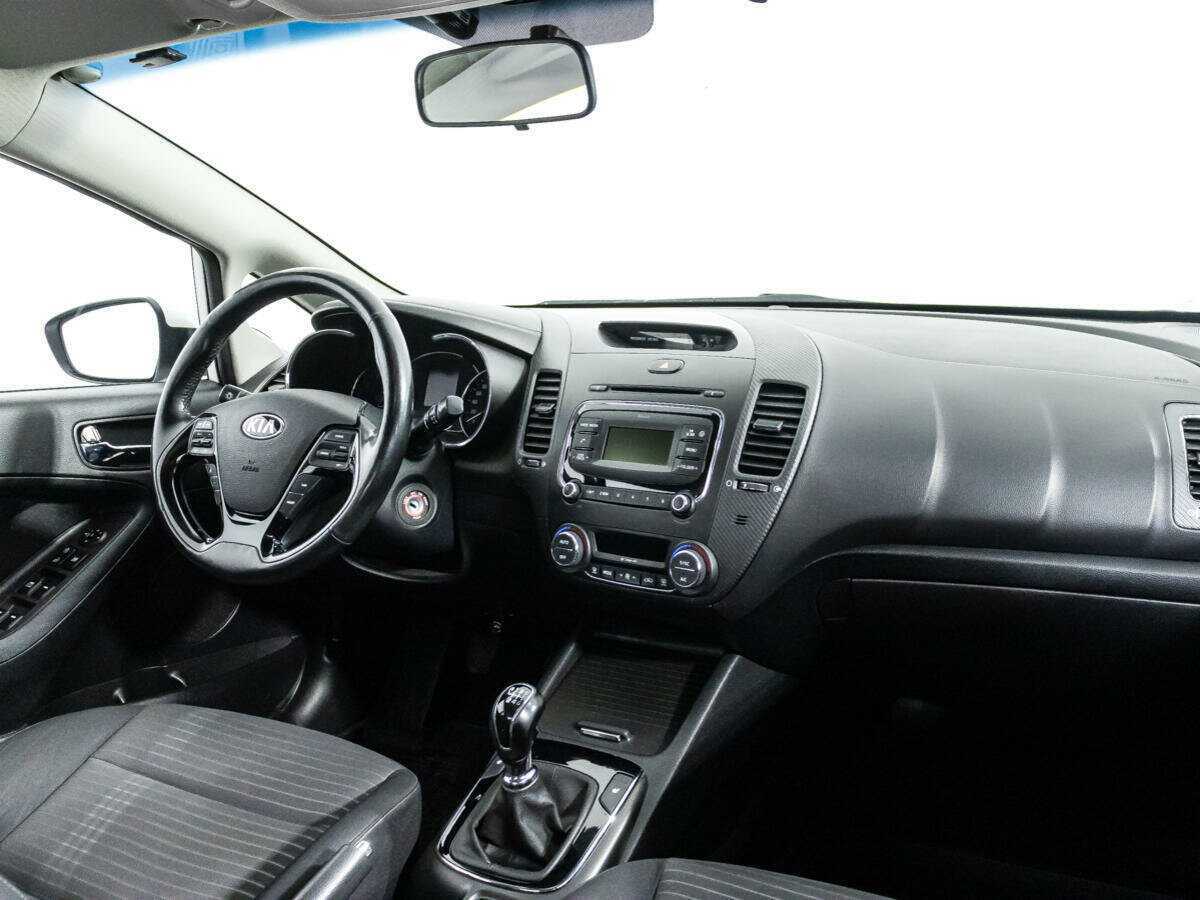 Kia Cerato с пробегом — 2017 год. Фото: #8