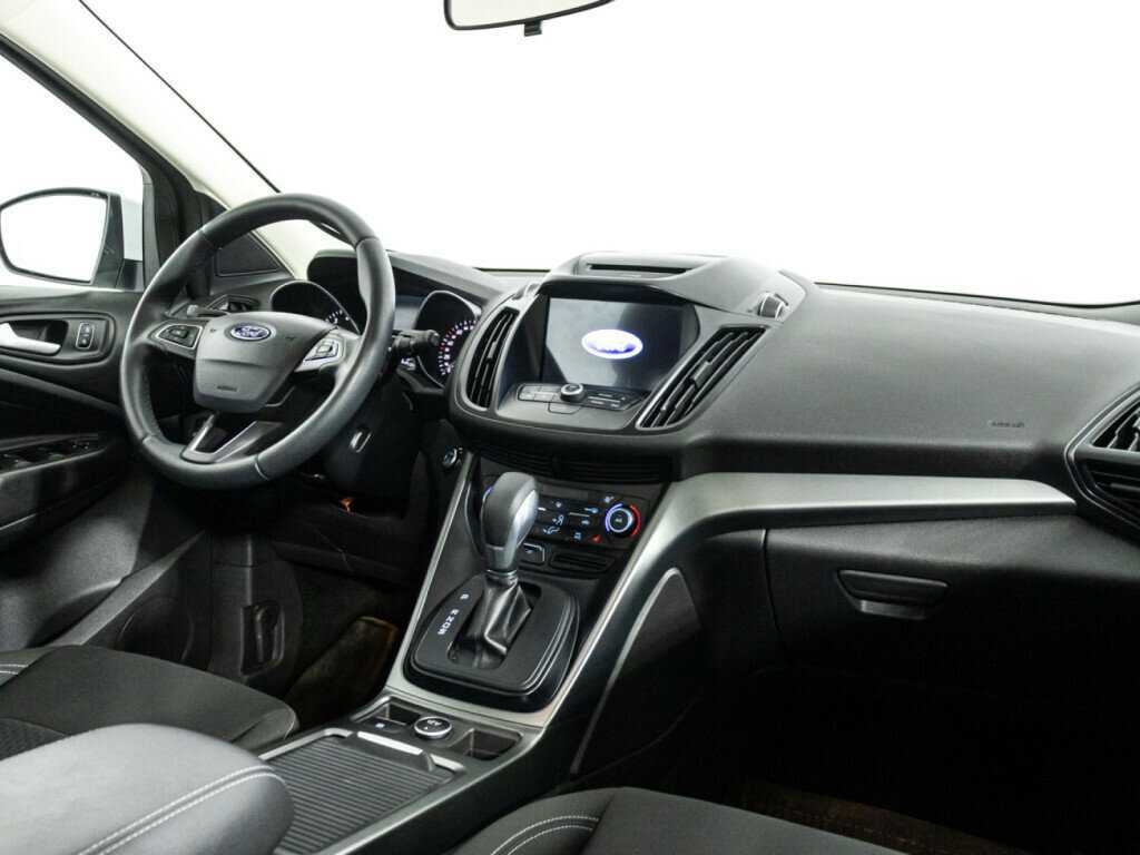 Ford Kuga с пробегом — 2019 год. Фото: #8