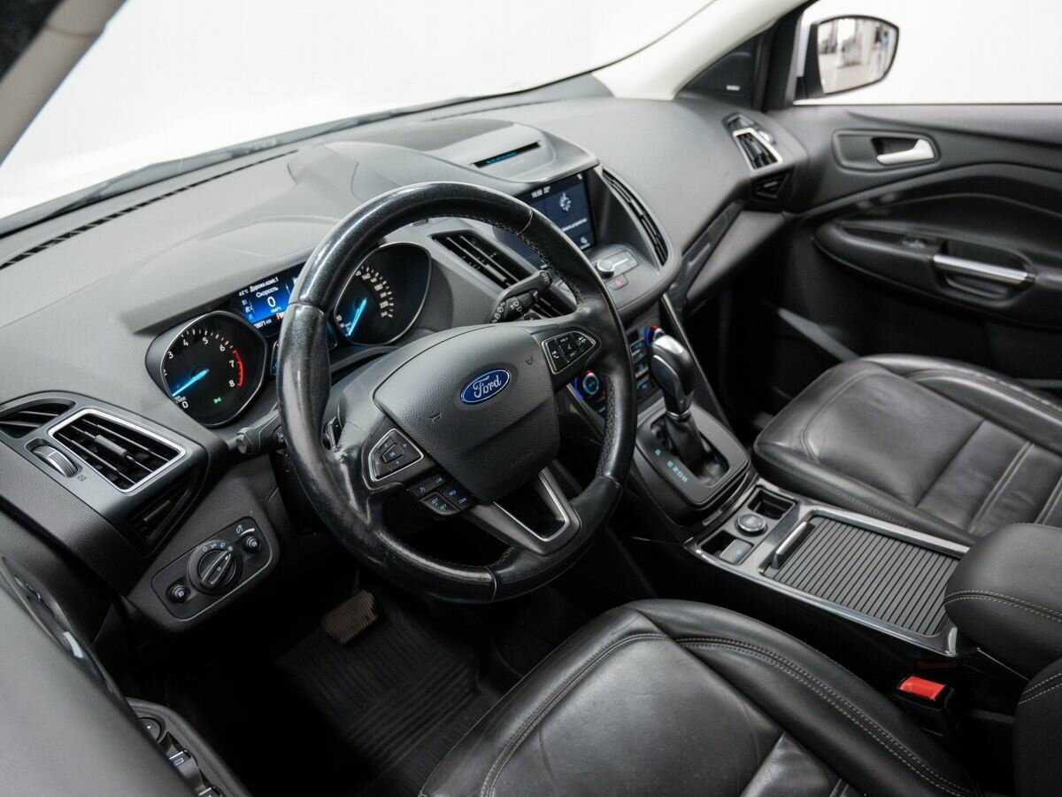 Ford Kuga с пробегом — 2016 год. Фото: #12