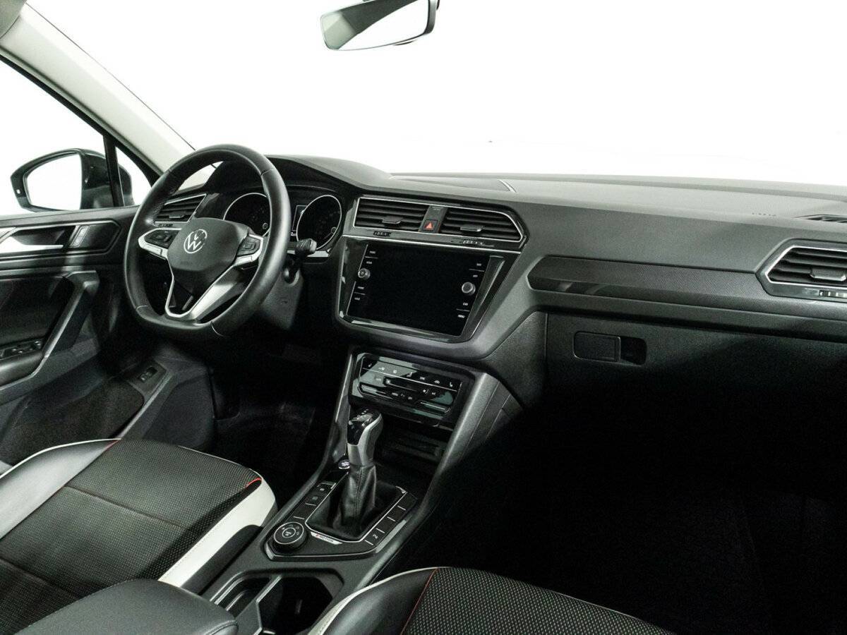 Volkswagen Tiguan с пробегом — 2022 год. Фото: #8
