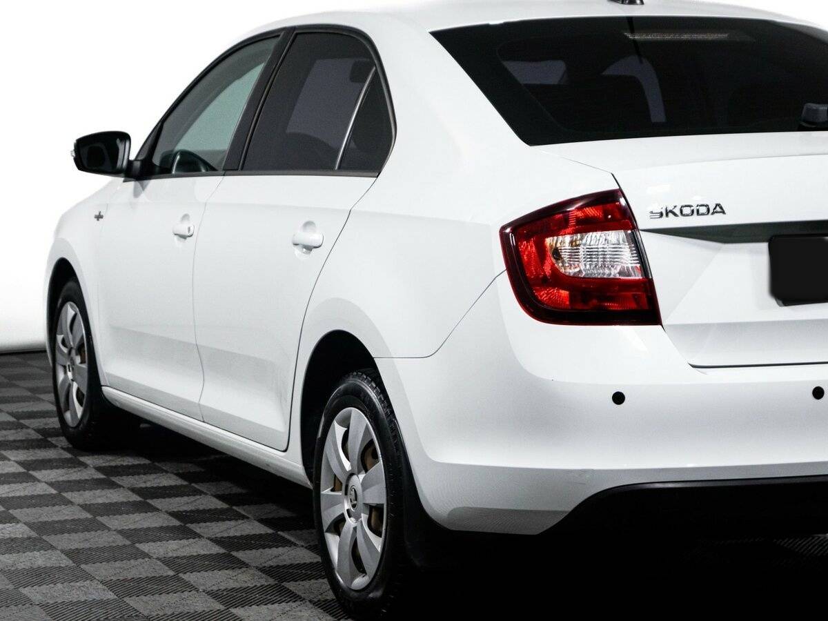 Skoda Rapid с пробегом — 2019 год. Фото: #18
