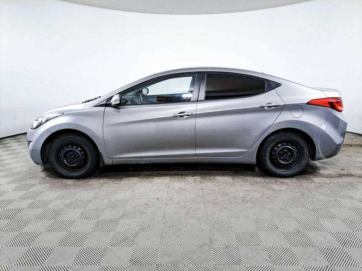 Hyundai Elantra с пробегом — 2013 год. Фото: #7