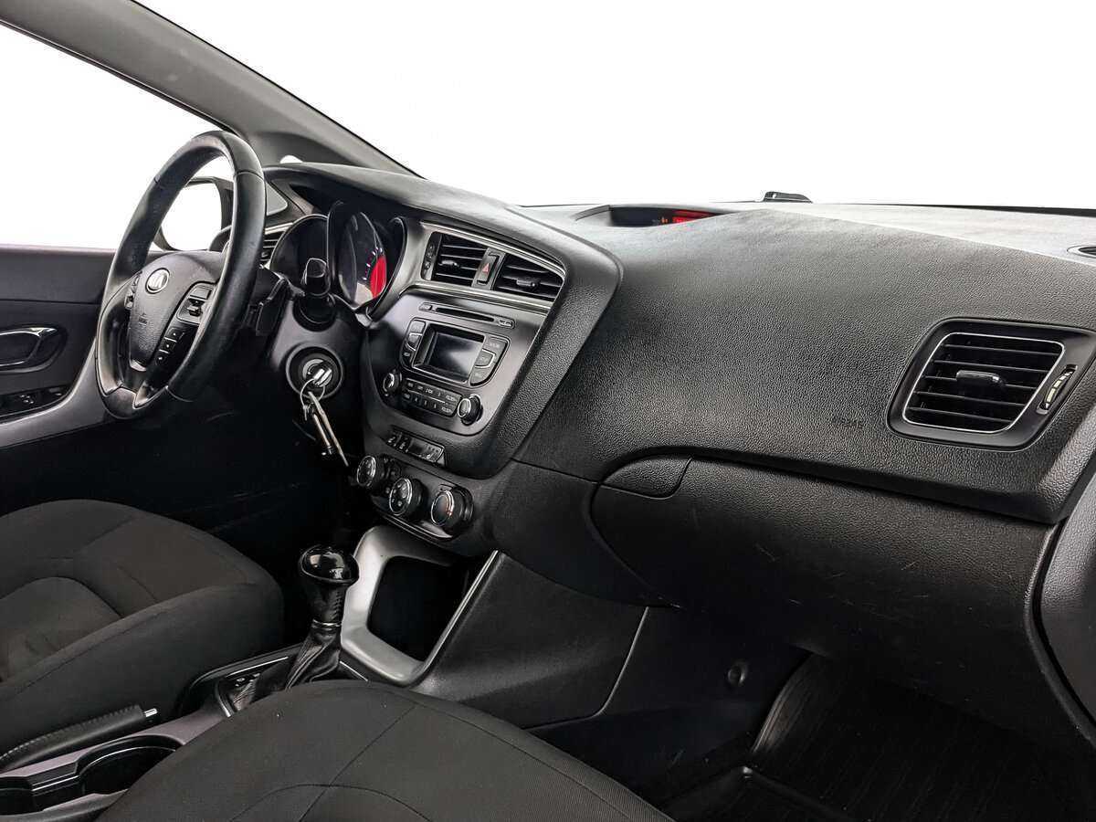 Kia Ceed с пробегом — 2017 год. Фото: #8