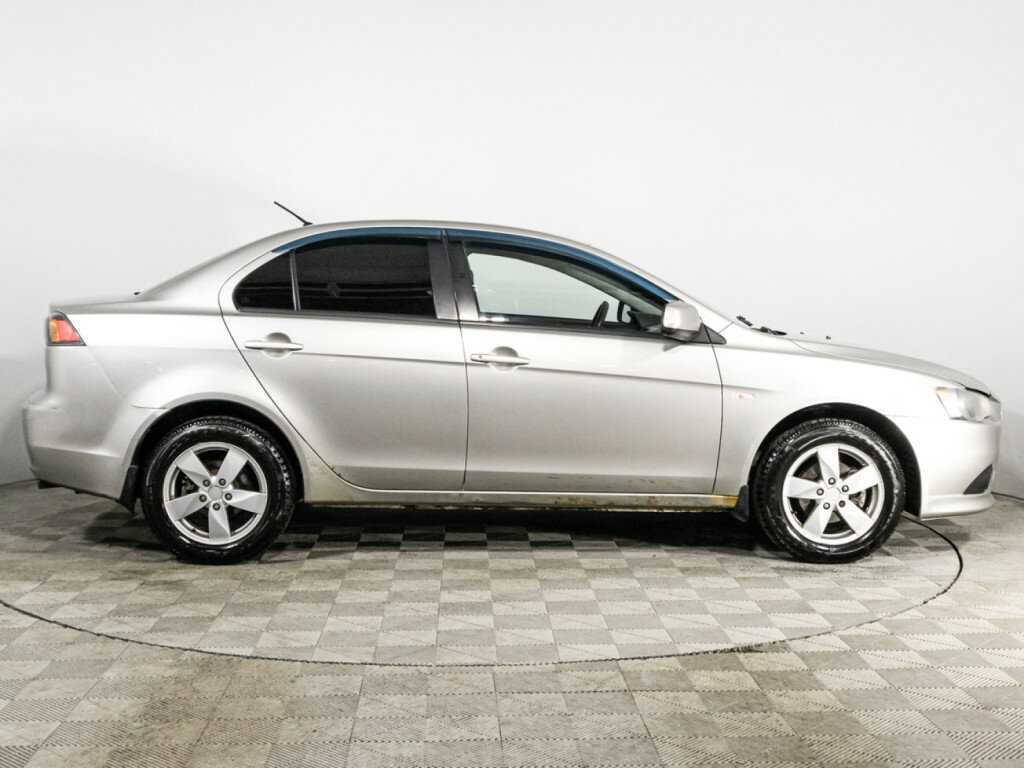 Mitsubishi Lancer с пробегом — 2012 год. Фото: #3
