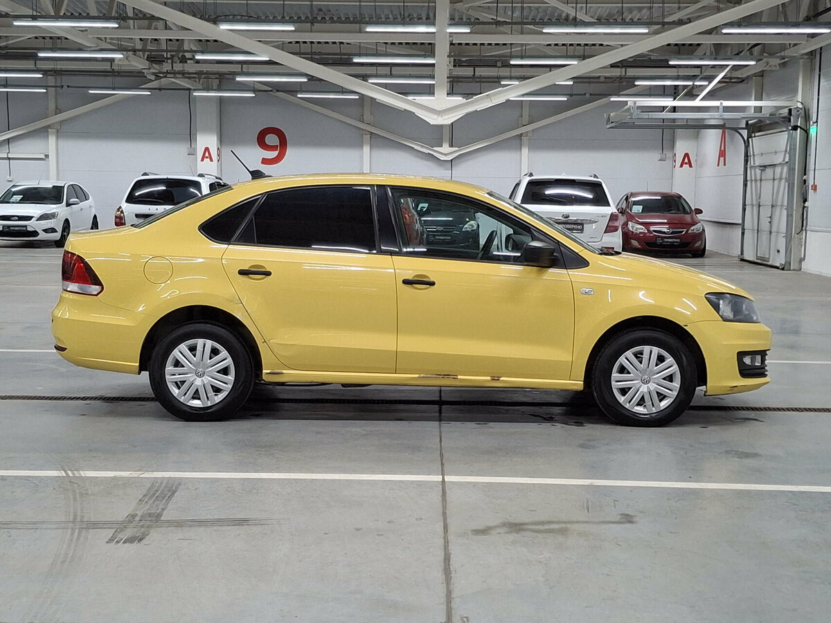 Volkswagen Polo с пробегом — 2017 год. Фото: #3