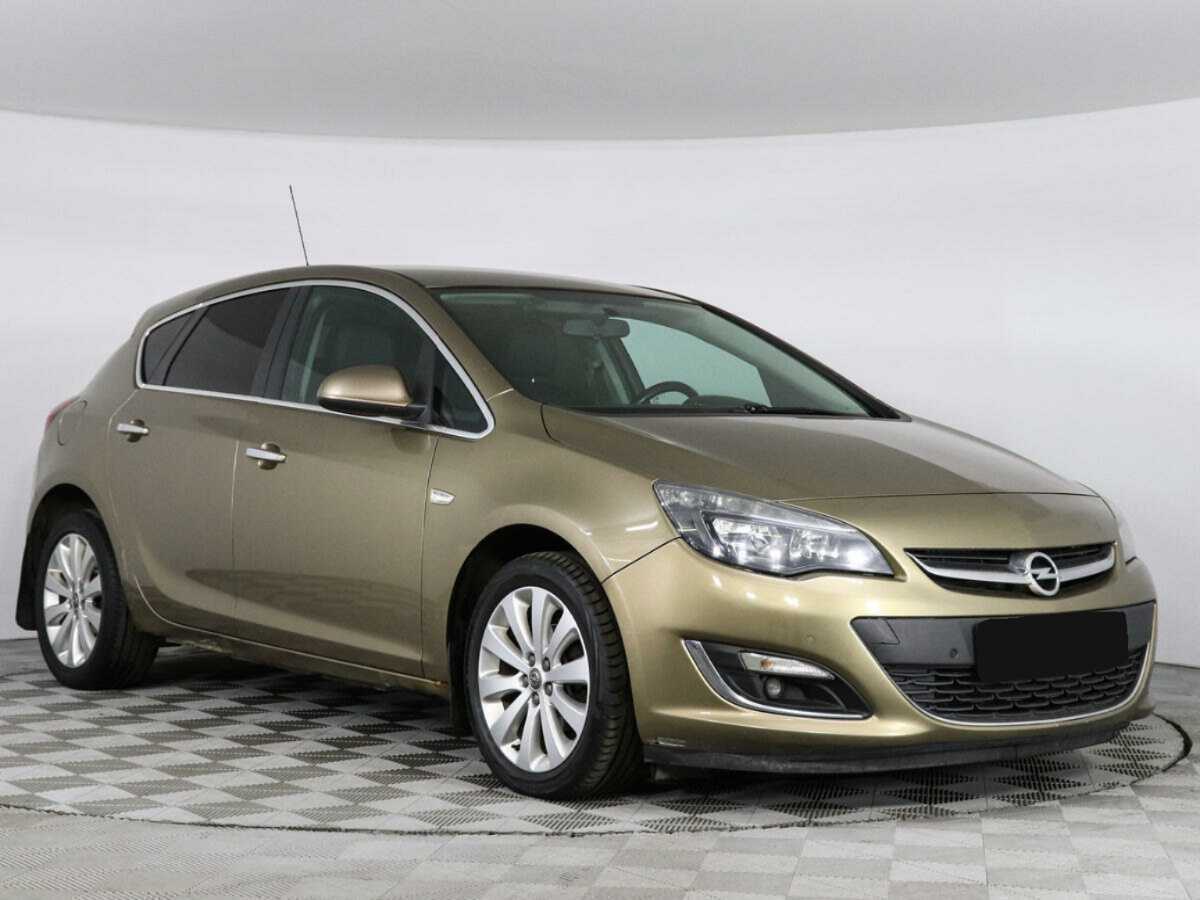 Opel Astra с пробегом — 2014 год. Фото: #1