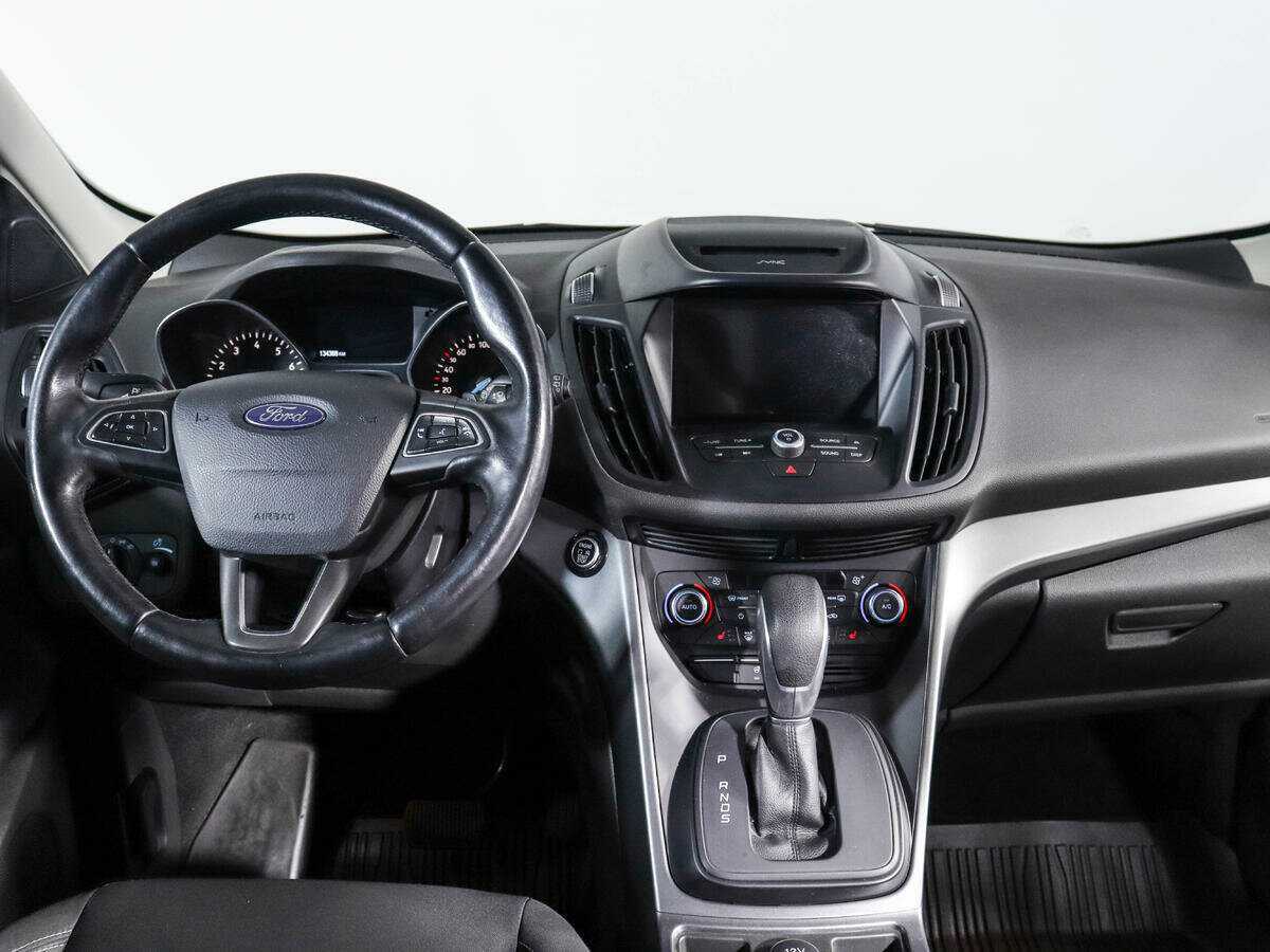 Ford Kuga с пробегом — 2017 год. Фото: #9