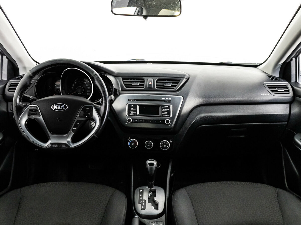 Kia Rio с пробегом — 2015 год. Фото: #7