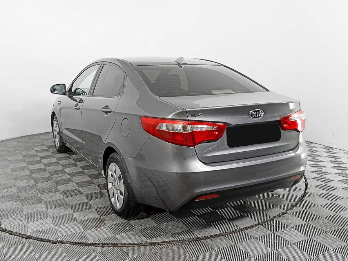 Kia Rio с пробегом — 2013 год. Фото: #4