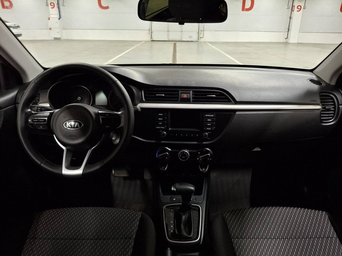 Kia Rio с пробегом — 2020 год. Фото: #13