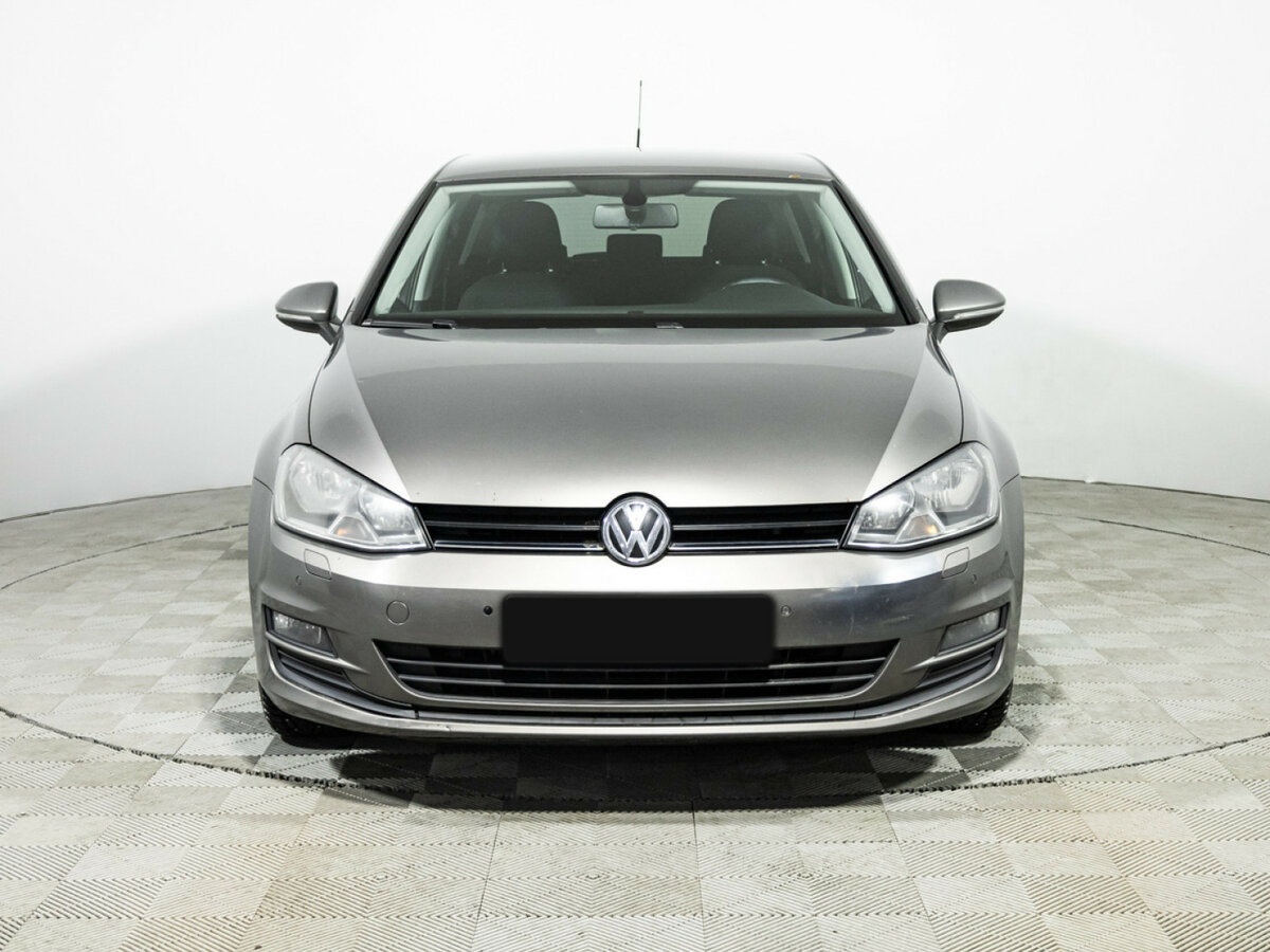 Volkswagen Golf с пробегом — 2013 год. Фото: #1